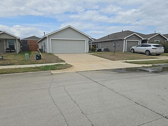 3rd image of 1415 Highbridge Blvd