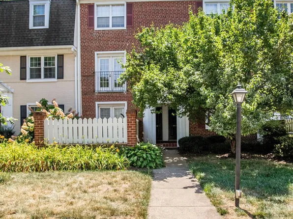 2840 S Wakefield St #B, Arlington, VA 22206