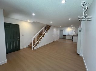 1640 W 219th St #2, Torrance, CA 90501