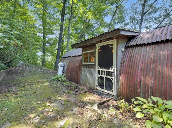 37 Vinton Rd, Holland, MA 01521