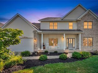 2285 N Bay Dr, Willoughby, OH 44094