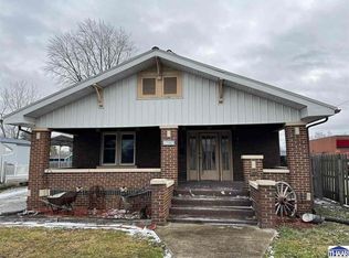 1505 N 9th St, Clinton, IN 47842