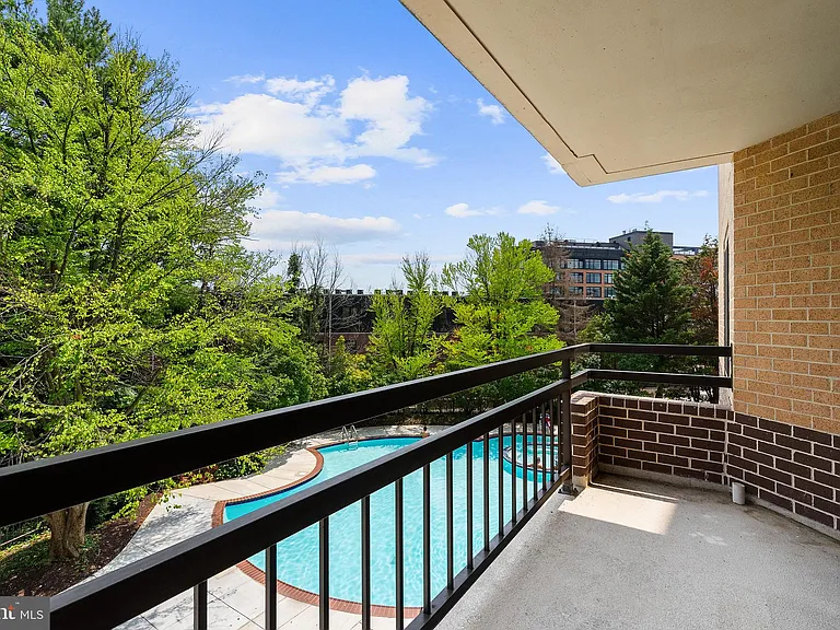 2111 Wisconsin Ave NW #203 — Photo 8