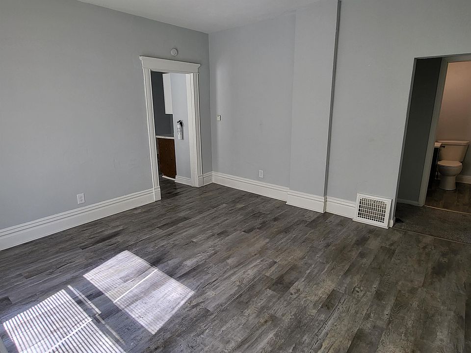 1st image of 1826 Vanzee St #1