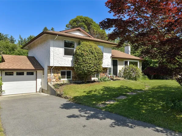 6773 Wendonna Pl, Central Saanich, BC V8M 1A5