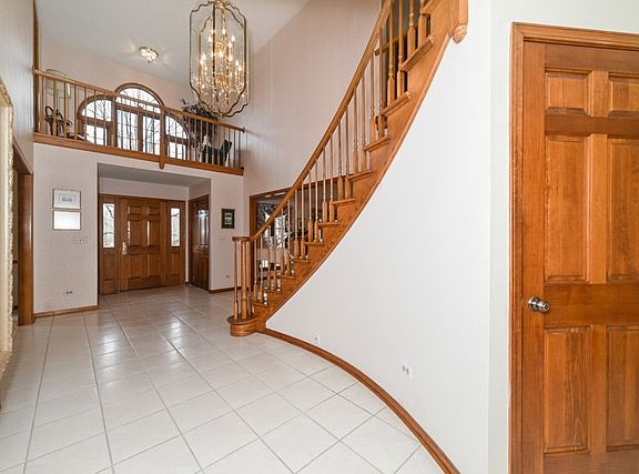 4th image of 22270 W Thornridge Dr