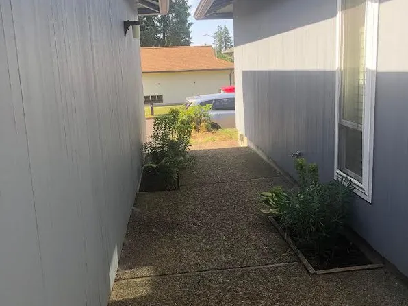 (undisclosed Address), Oregon City, OR 97045