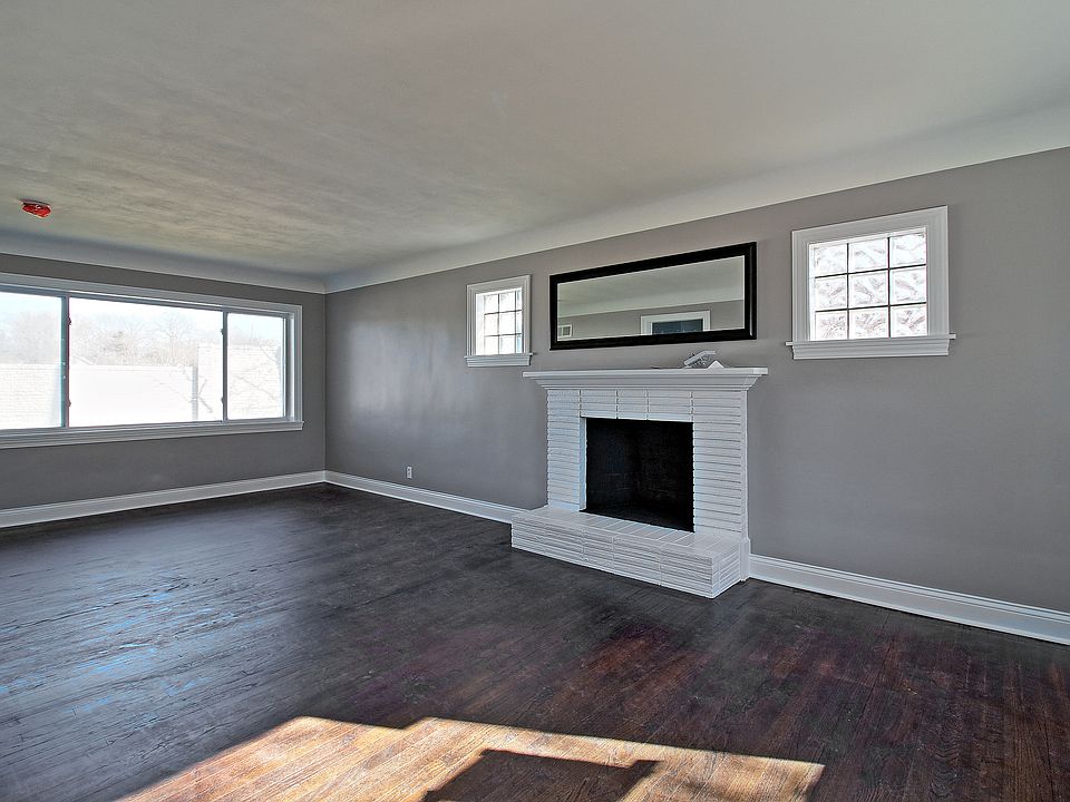 2nd image of 3124 Avenue C