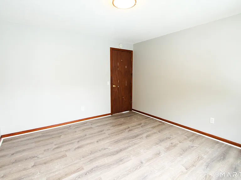 17 Pinehurst Ave #2 — Photo 11