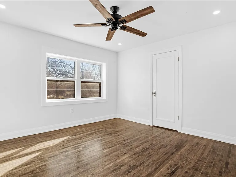297 E Lakeview Ave #0 — Photo 30