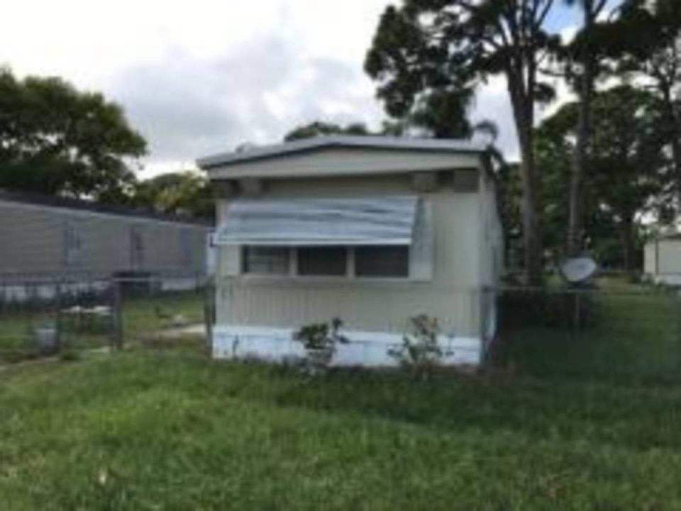 1st image of 173 Loquat Ln