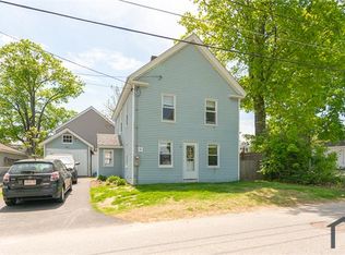 15 Cottage St, Pepperell, MA 01463