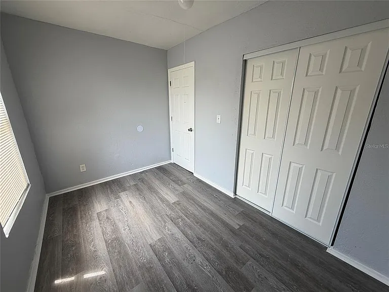 1748 2nd St NE — Photo 4
