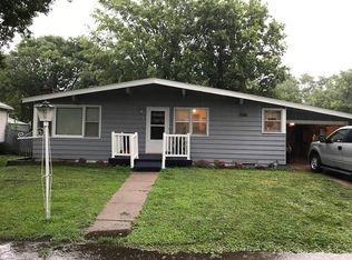 1902 Washington St, Hamburg, IA 51640