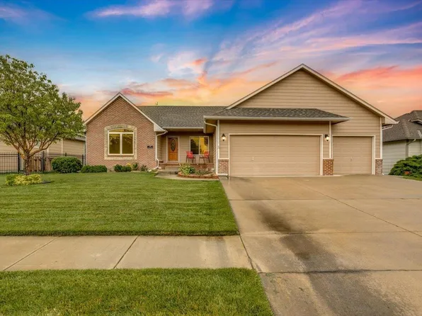 949 E Lost Hills Ct, Derby, KS 67037