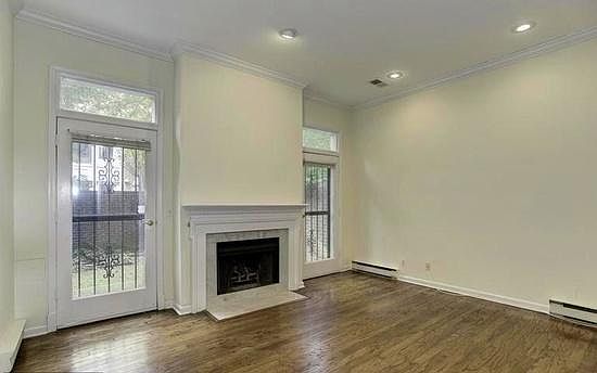 4th image of 105 Wolfe St