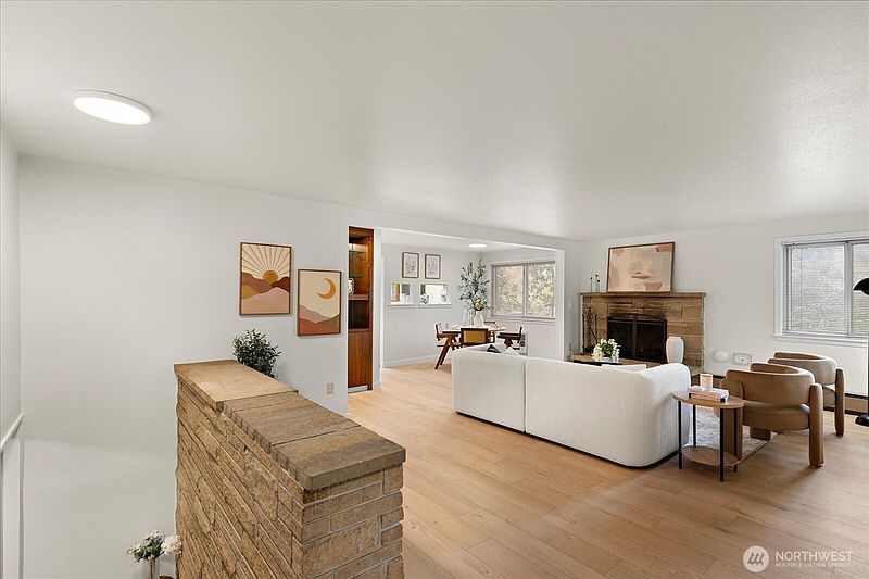 5th image of 12216 12th Avenue S