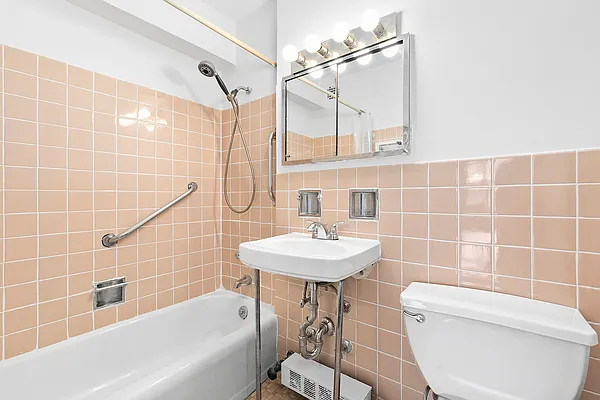 Sold by Compass | media 18