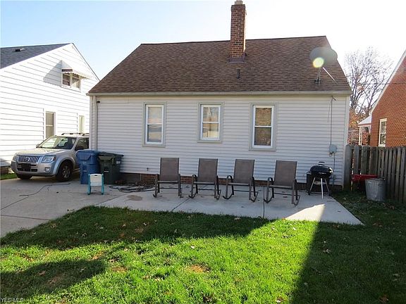 3rd image of 4610 Dawnshire Dr