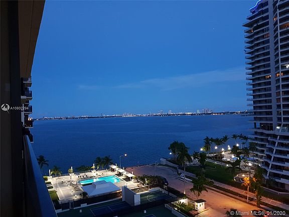 4th image of 600 NE 36th 1117 Miami #1117