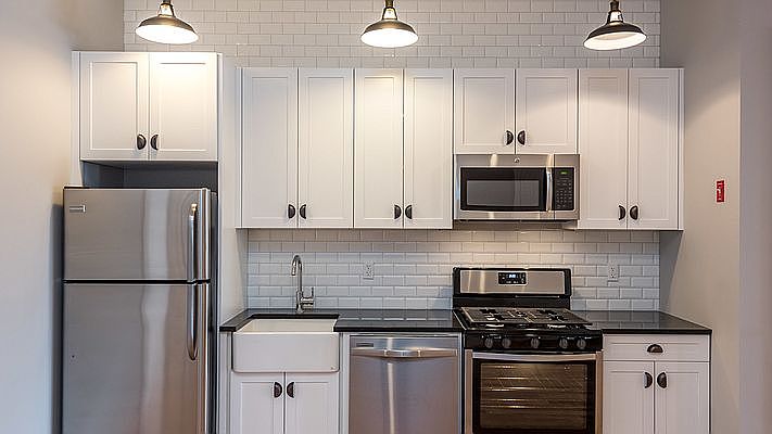 1st image of 465 Rogers Ave #3