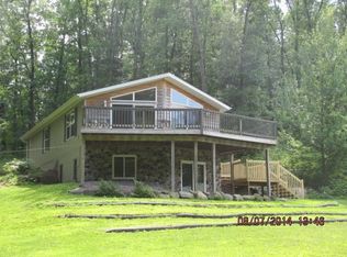 E8703 Raedel Ln, Wisconsin Dells, WI 53965