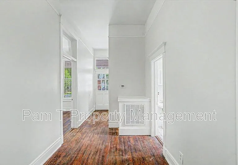 512 E Waldburg Ln — Photo 7