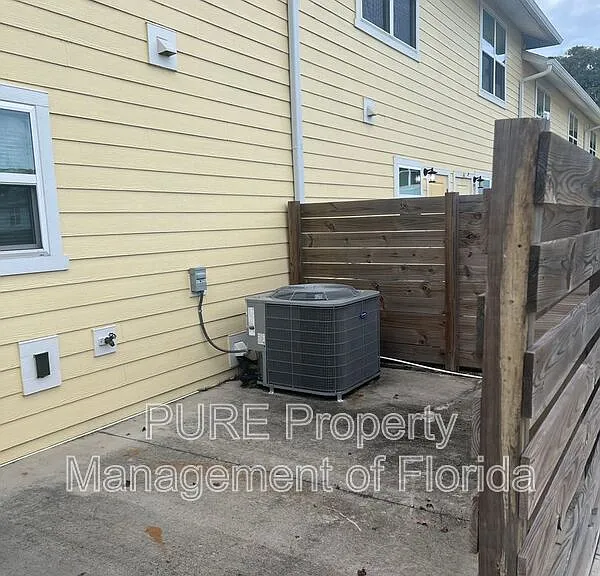 339 NE Sanchez Ave #108 — Photo 19