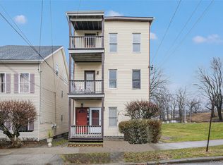 18 Center St APT 1, Poughkeepsie, NY 12601