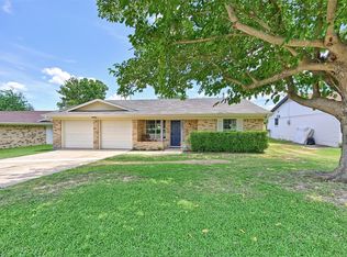 1031 Patricia Dr, Sherman, TX 75090