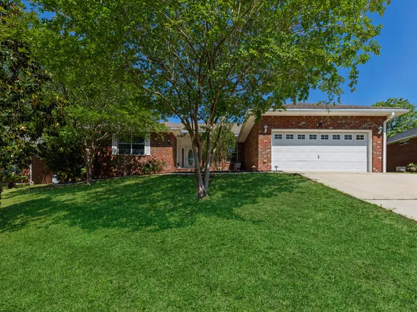 816 Travis Ct, Crestview, FL 32536