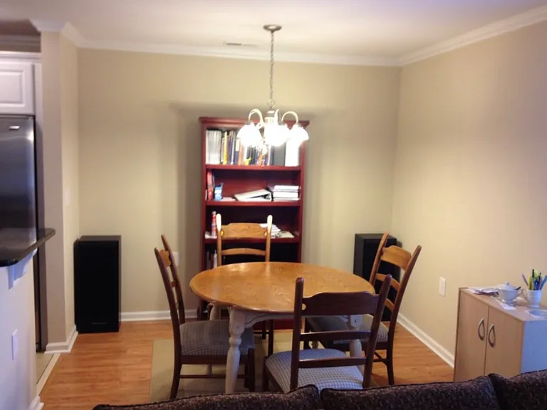 1004 Kingswood Dr #B — Photo 2