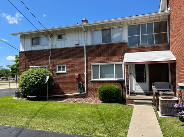 21700 E Eleven Mile Rd, Saint Clair Shores, MI 48081