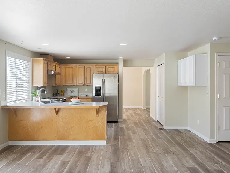 9104 Jersey Dr — Photo 12