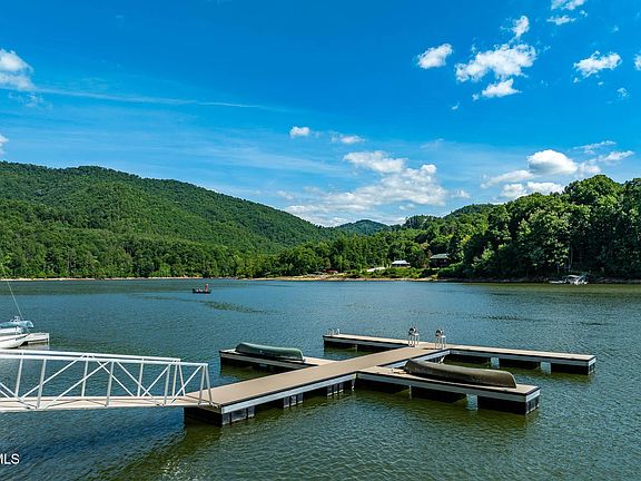 5th image of 397 Lake Cabin Ln