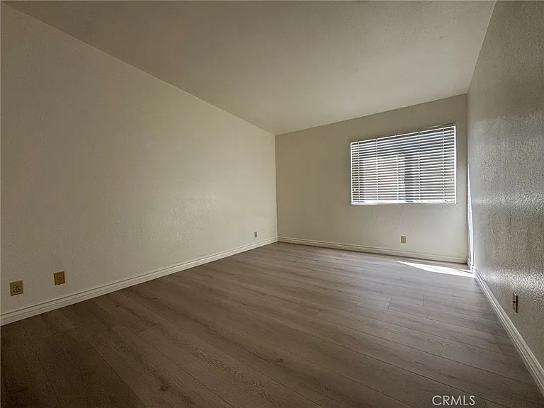24326 Sylvan Glen Rd — Photo 10
