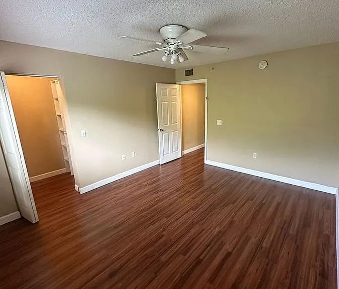 5035 Wiles Rd #203 — Photo 15