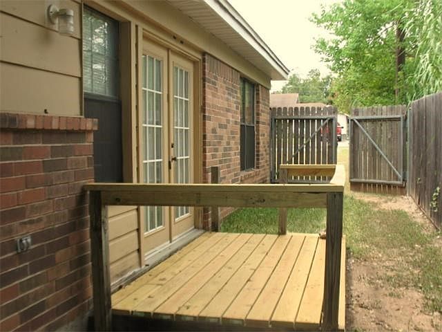 Back deck and side fenced yard