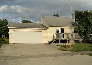 1st image of 101 Maude St