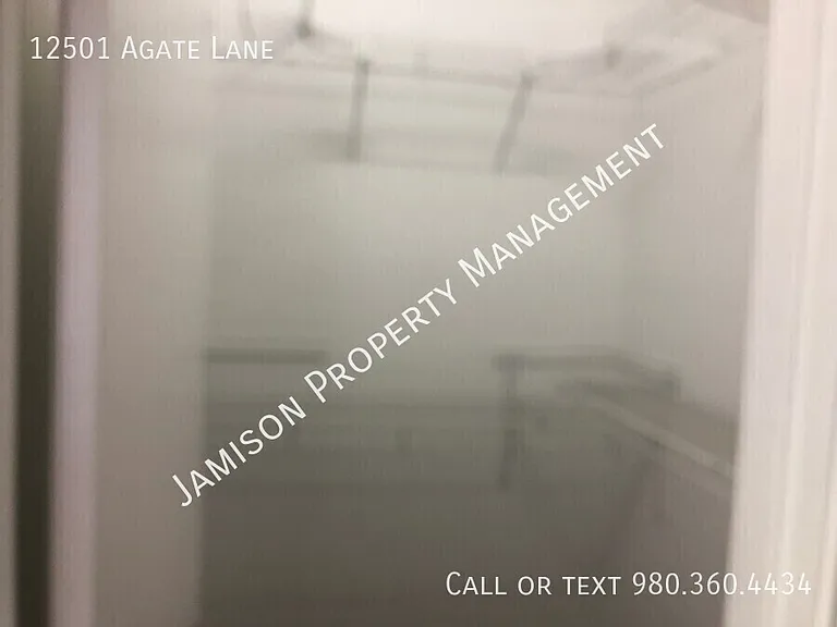 12501 Agate Ln — Photo 9