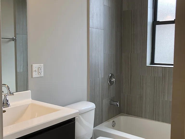 6704 N Artesian Ave #1S — Photo 11