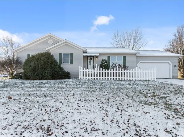 101 Kimberly Dr, Creston, OH 44217