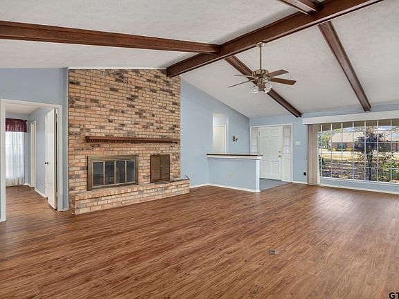 4th image of 126 Hideaway Ln E