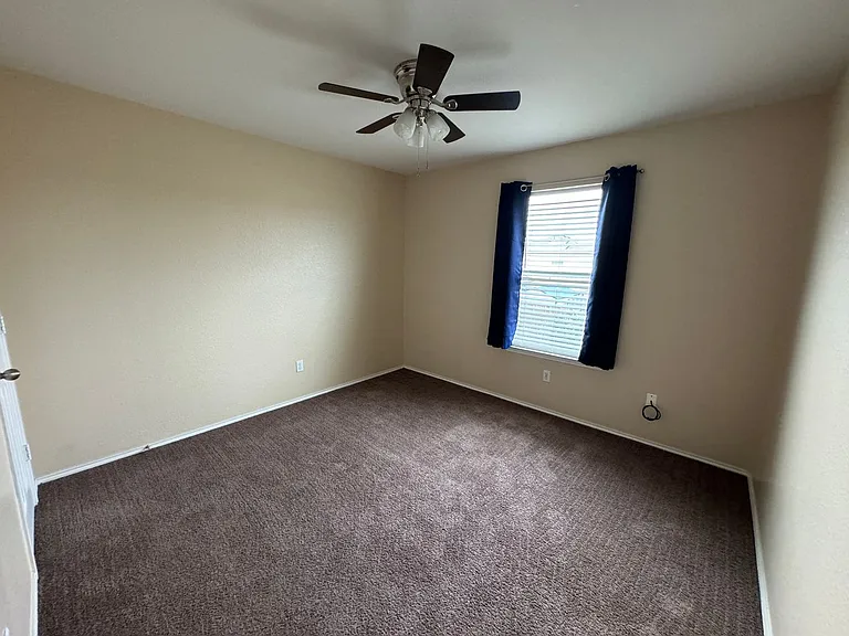 813 Draco Dr — Photo 18