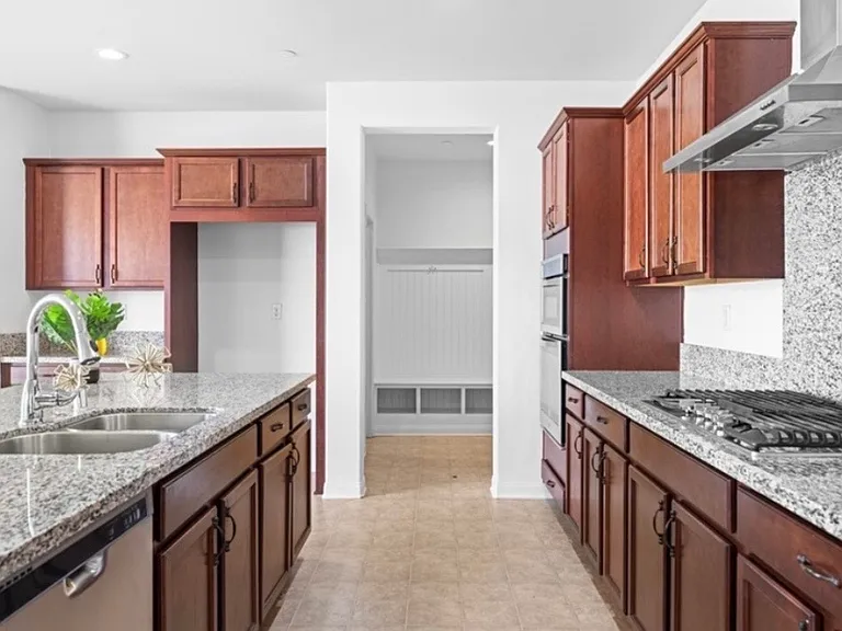 4790 Preston St #2-H-3 — Photo 3