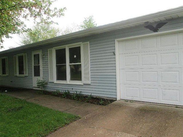 1st image of 2310 Shaker Dr