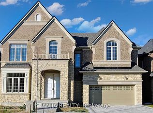 6 Daniel Cozens Ct, Toronto, ON M2R 0A7