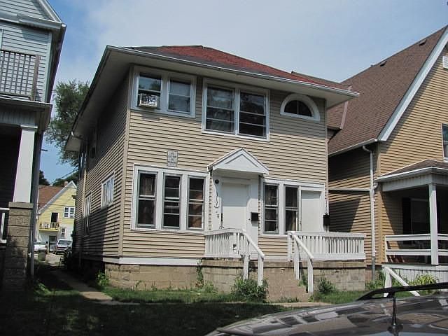 1st image of 3167 N Richards St #3169