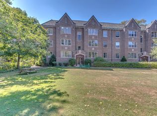 1210 Central St APT 2S, Evanston, IL 60201