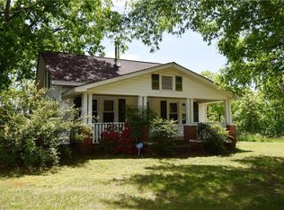 1125 Harris Rd, Walnut Cove, NC 27052